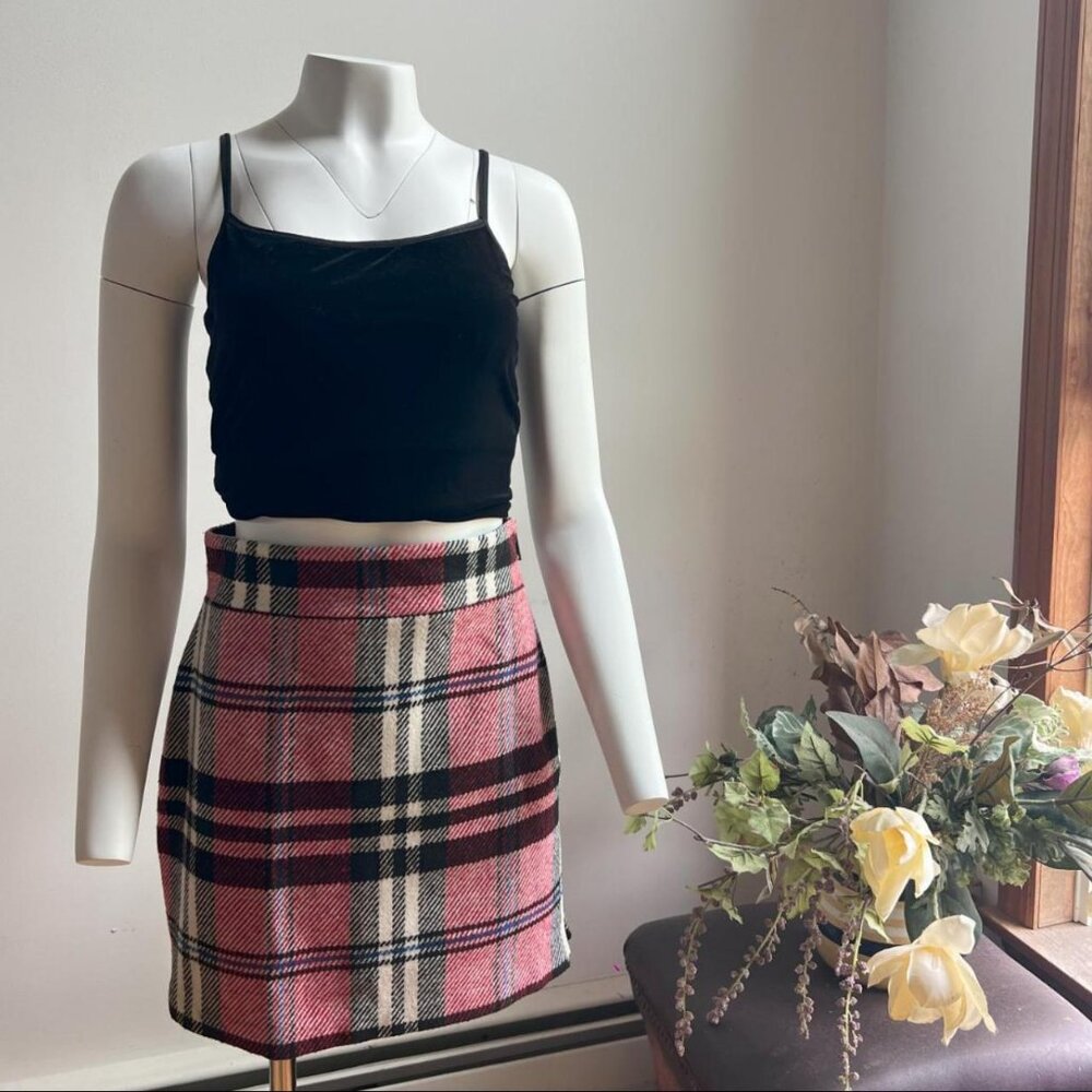 Plaid Wool Mini Skirt with exposed side zipper in Red